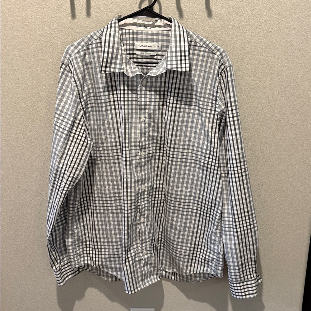 Calvin Klein Liquid Cotton Shirt long sleeve button up.  Size L. EUC